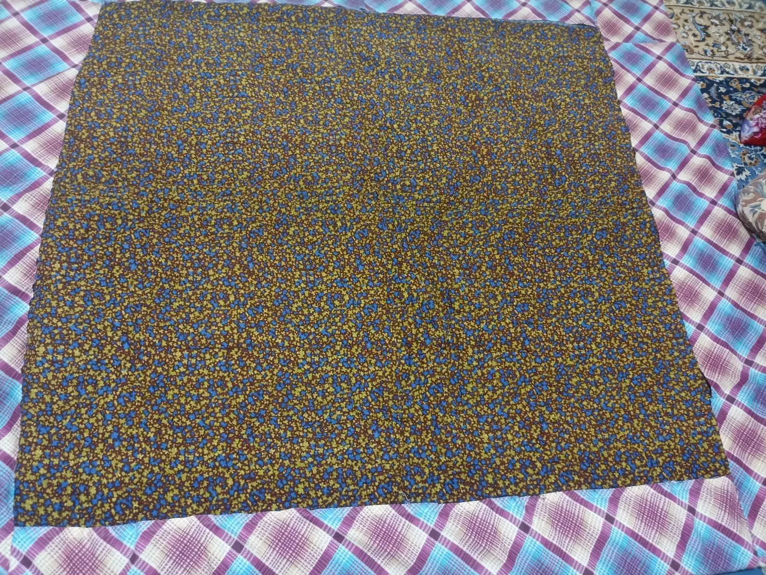 لحاف|رختخواب، بالش، پتو|قم, کلهری|دیوار