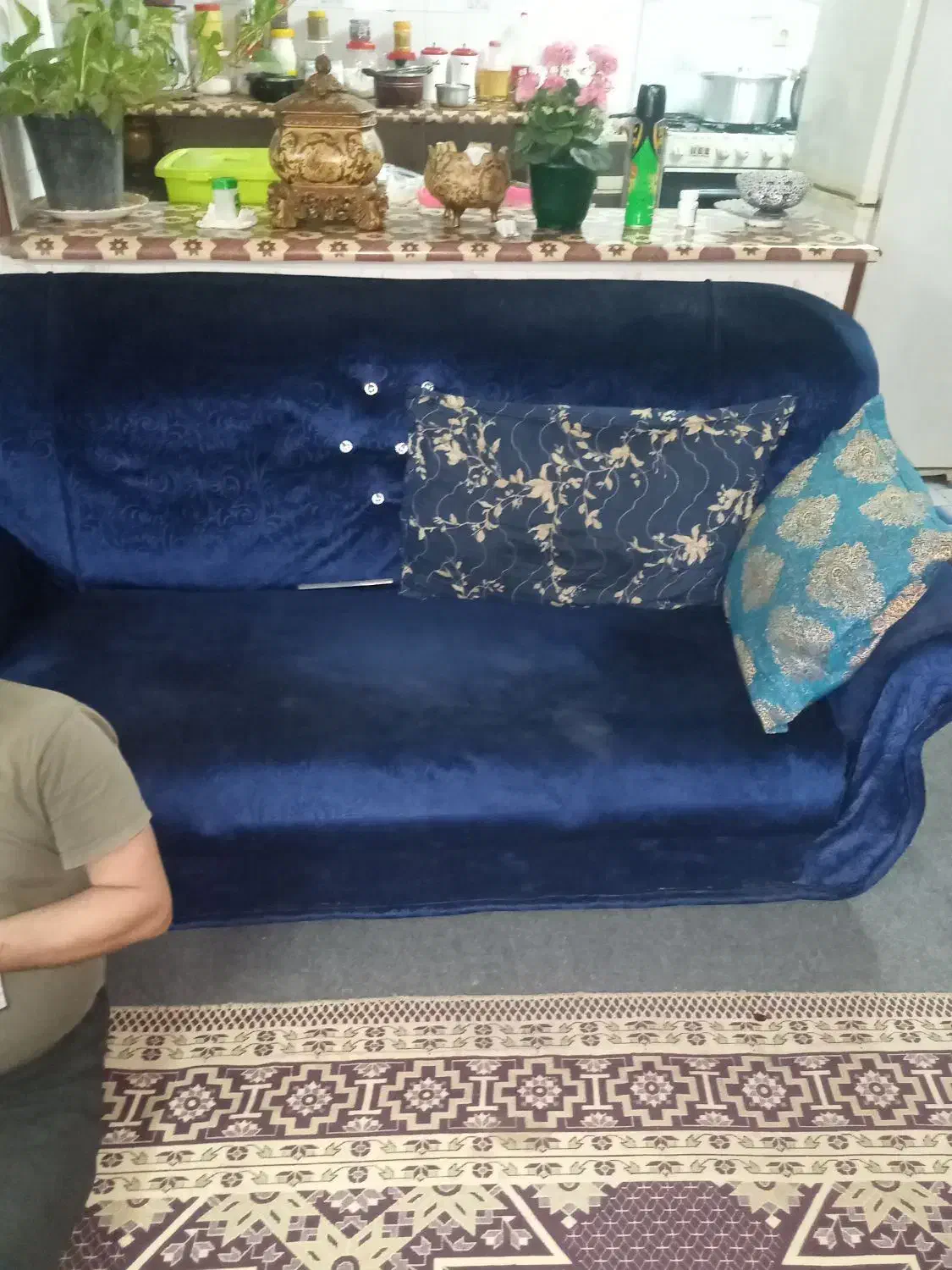 فروش یک دست مبل ۷نفره سالم|مبلمان خانگی و میز عسلی|قائمشهر, |دیوار