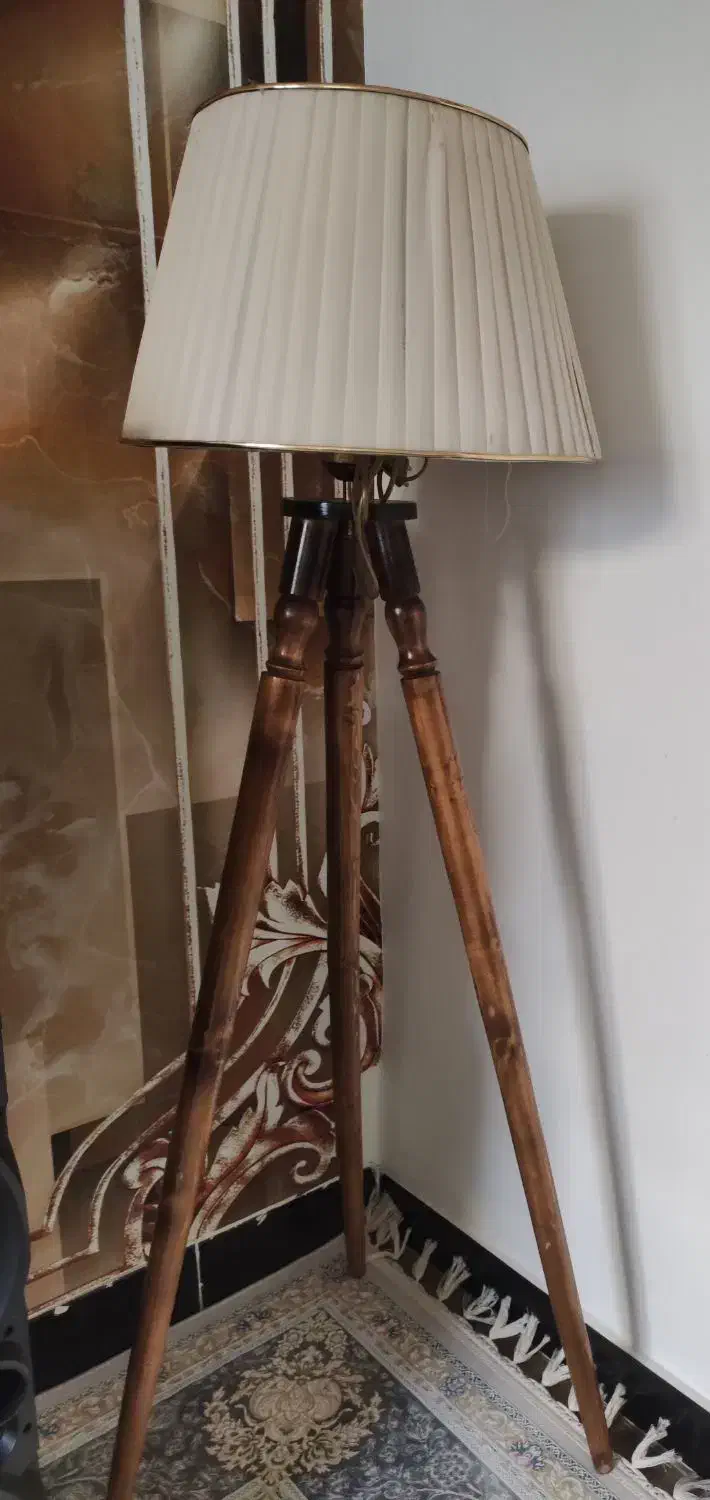 یک اباژورچوب روس بدونه ایراد|چراغ خواب و آباژور|بوکان, |دیوار