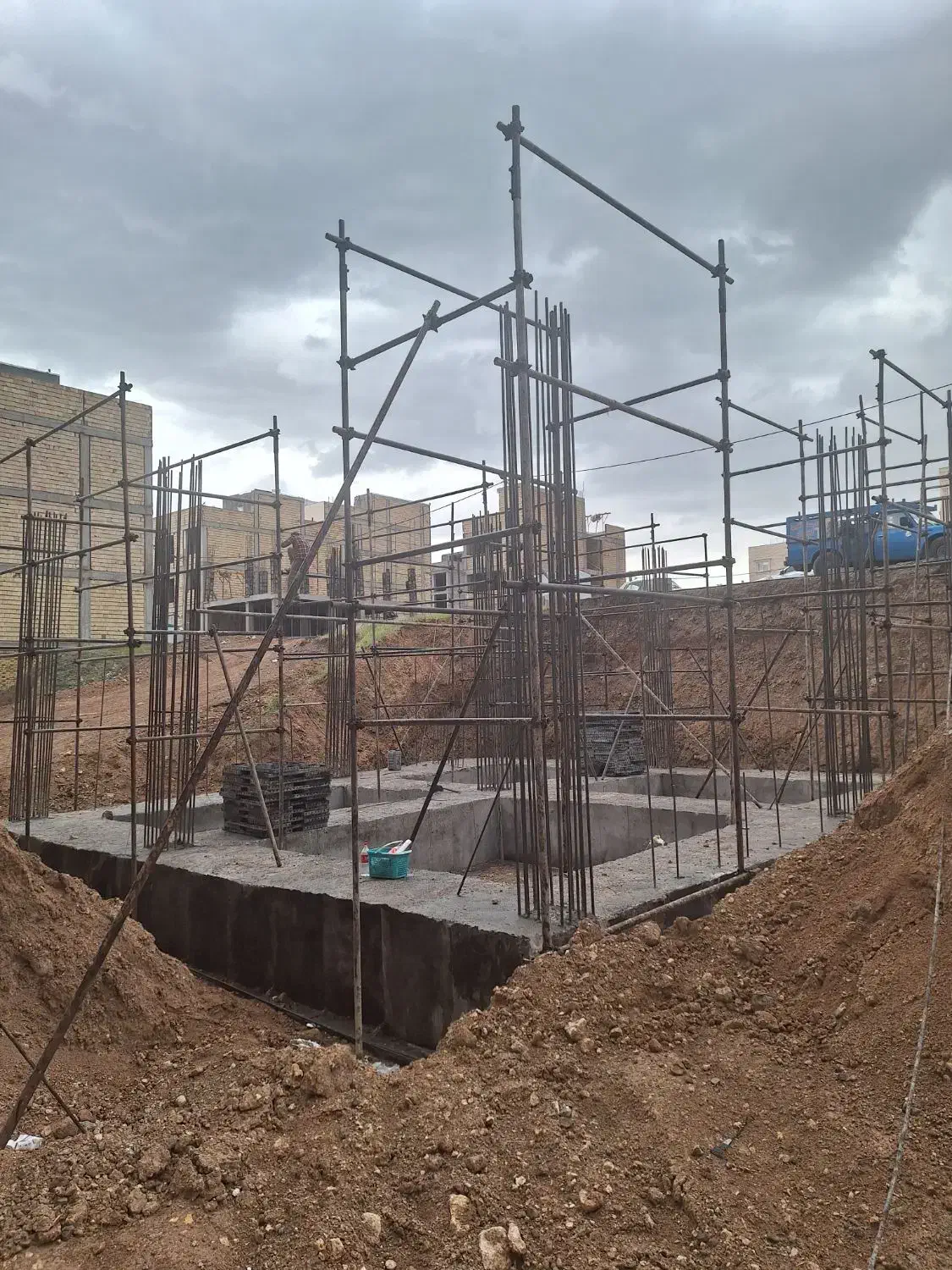 داربست فلزی اعتماد|خدمات پیشه و مهارت|زنجان, |دیوار