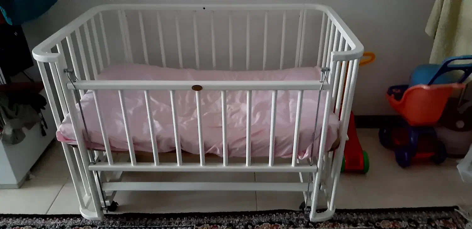 تخت گهواره ای نوزاد تا ۳ سال|تخت و سرویس خواب|اسلامشهر, شهرک قائمیه|دیوار