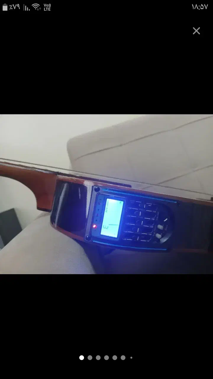 گیتار تین بادی پیکاپدار+آمپلی فایر|گیتار، بیس، امپلیفایر|بندر انزلی, پرستار|دیوار