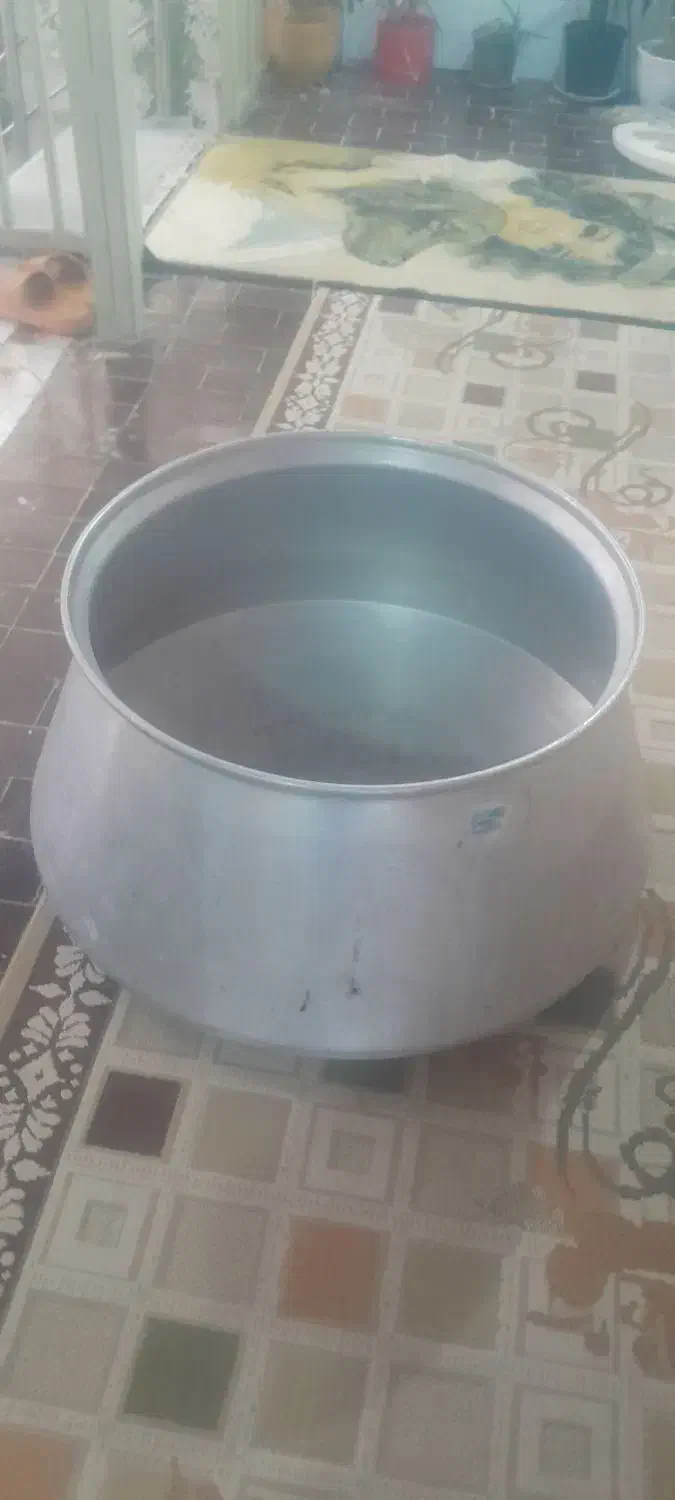 قابلمه بزرگ|ظروف پخت‌وپز|رشت, آب و برق|دیوار