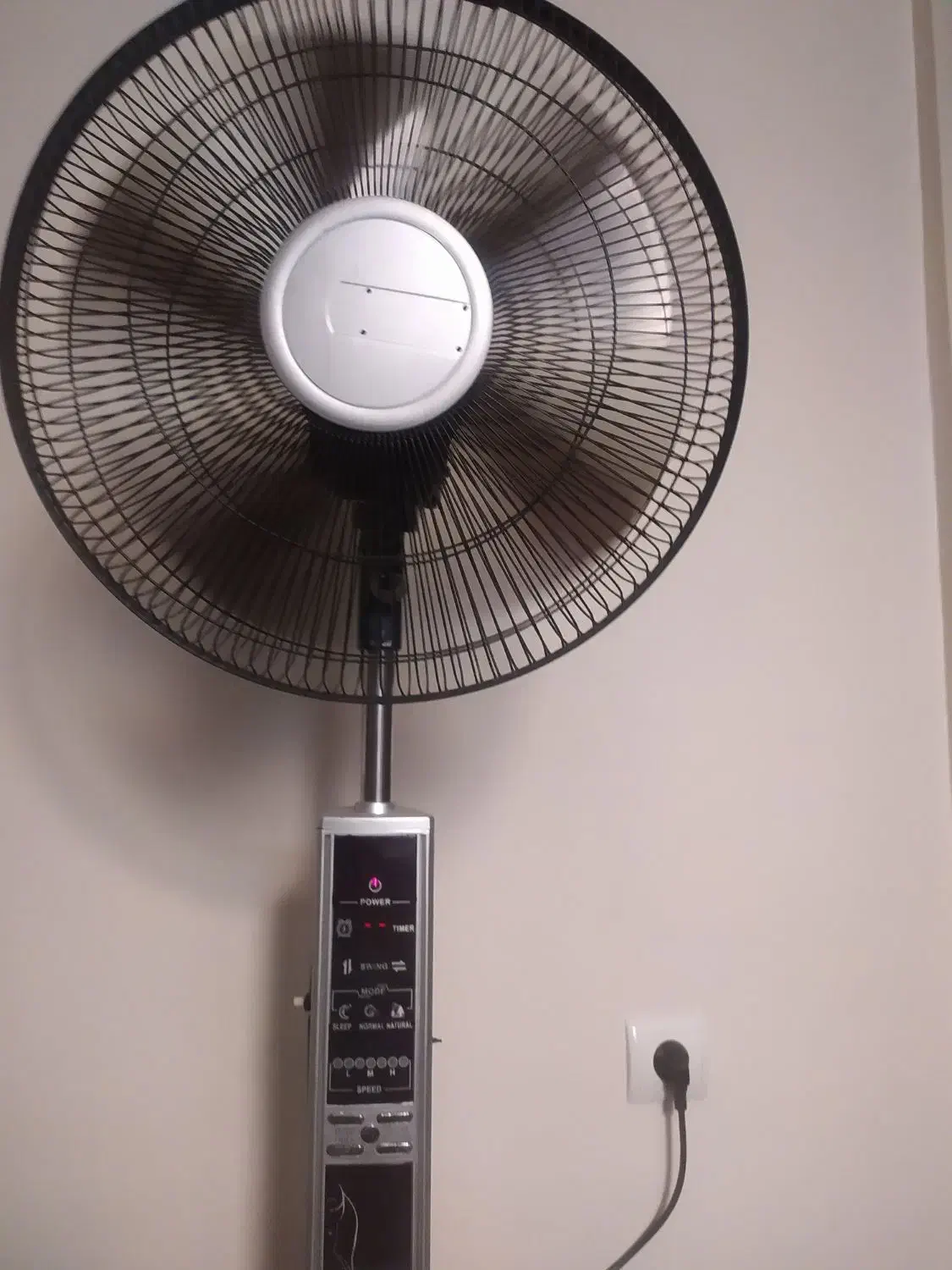 پنکه پایه دار|پنکه و تصفیه‌کنندهٔ هوا|تهران, سوهانک|دیوار