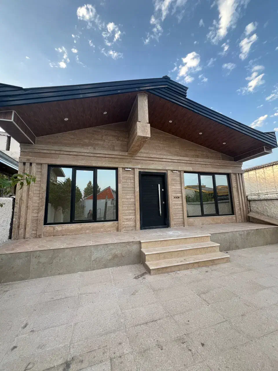 ویلا با سند تک برگ زیر قی*مت سر خیابان اصلی|فروش خانه و ویلا|چاف و چمخاله, |دیوار