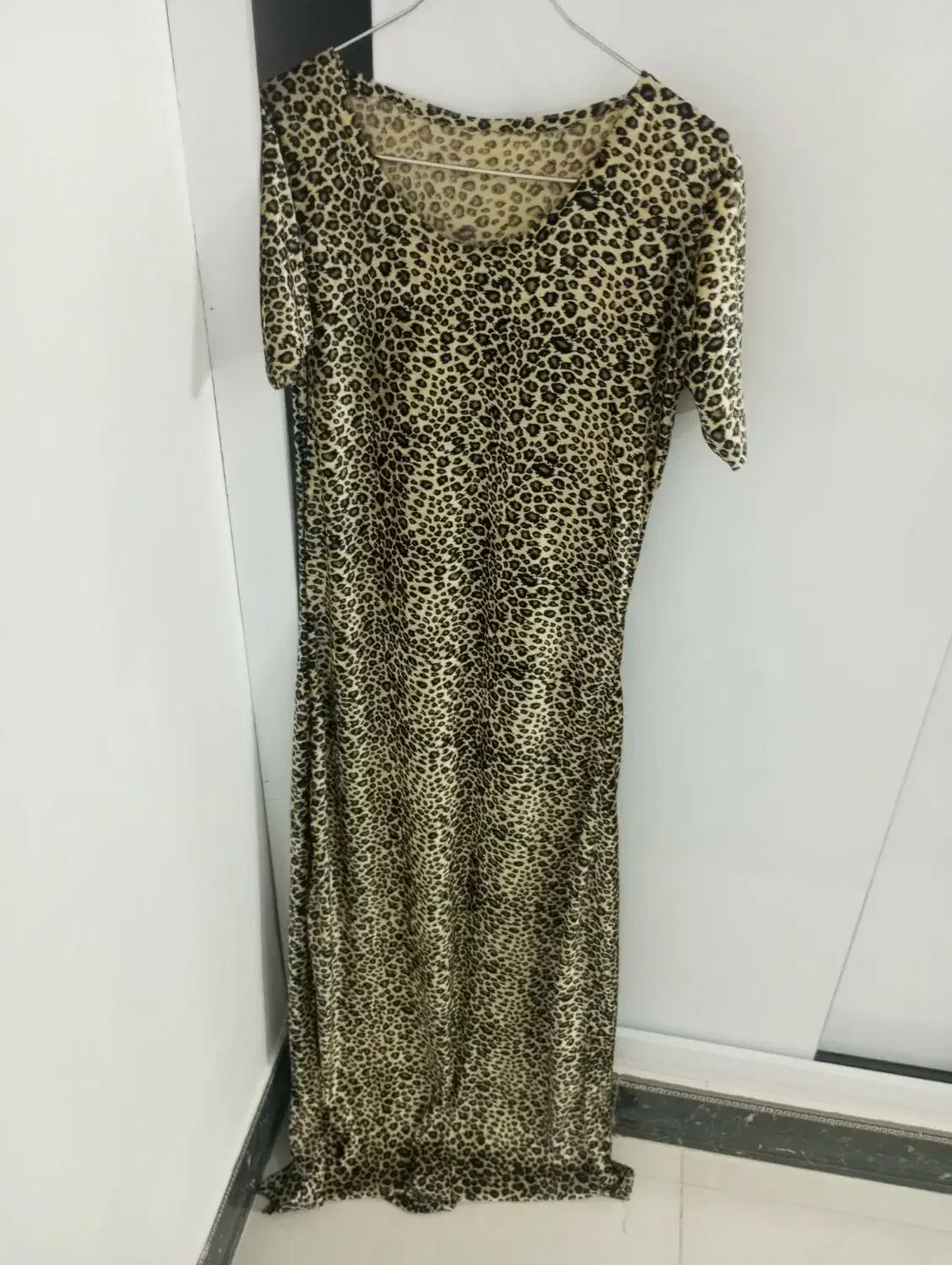 پیراهن مخمل پلنگی|لباس|دامغان, |دیوار