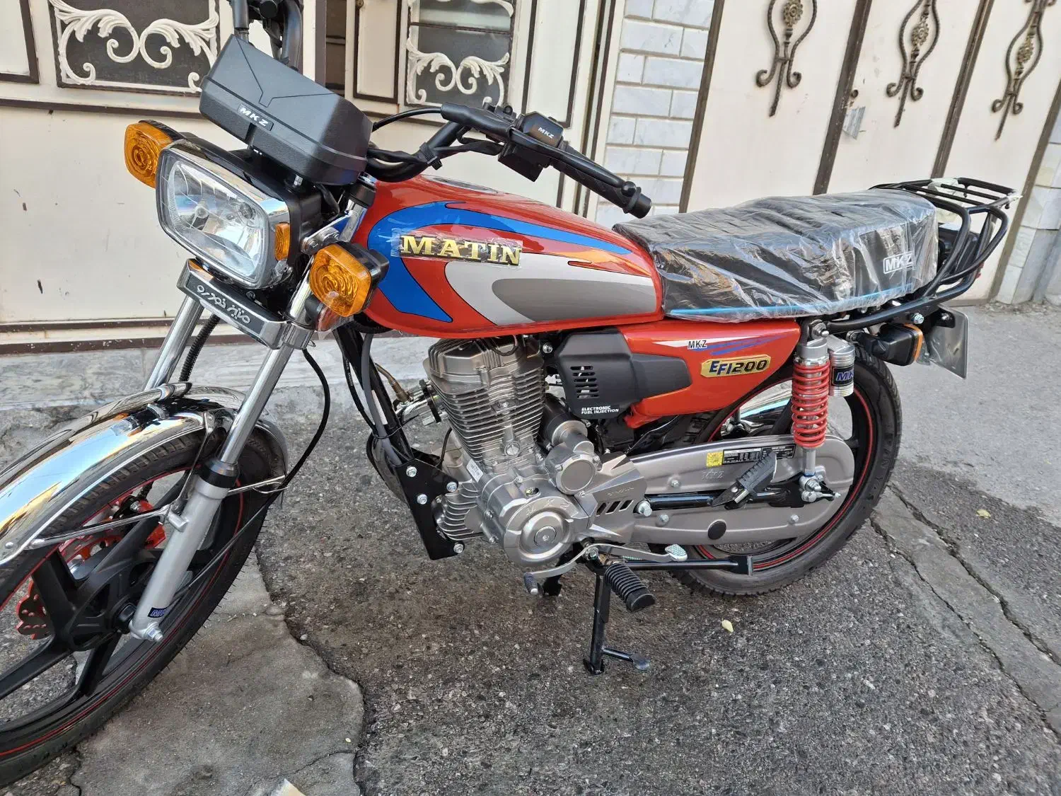 متین خشک مدل ۱۴۰۴|موتورسیکلت|بروجرد, |دیوار