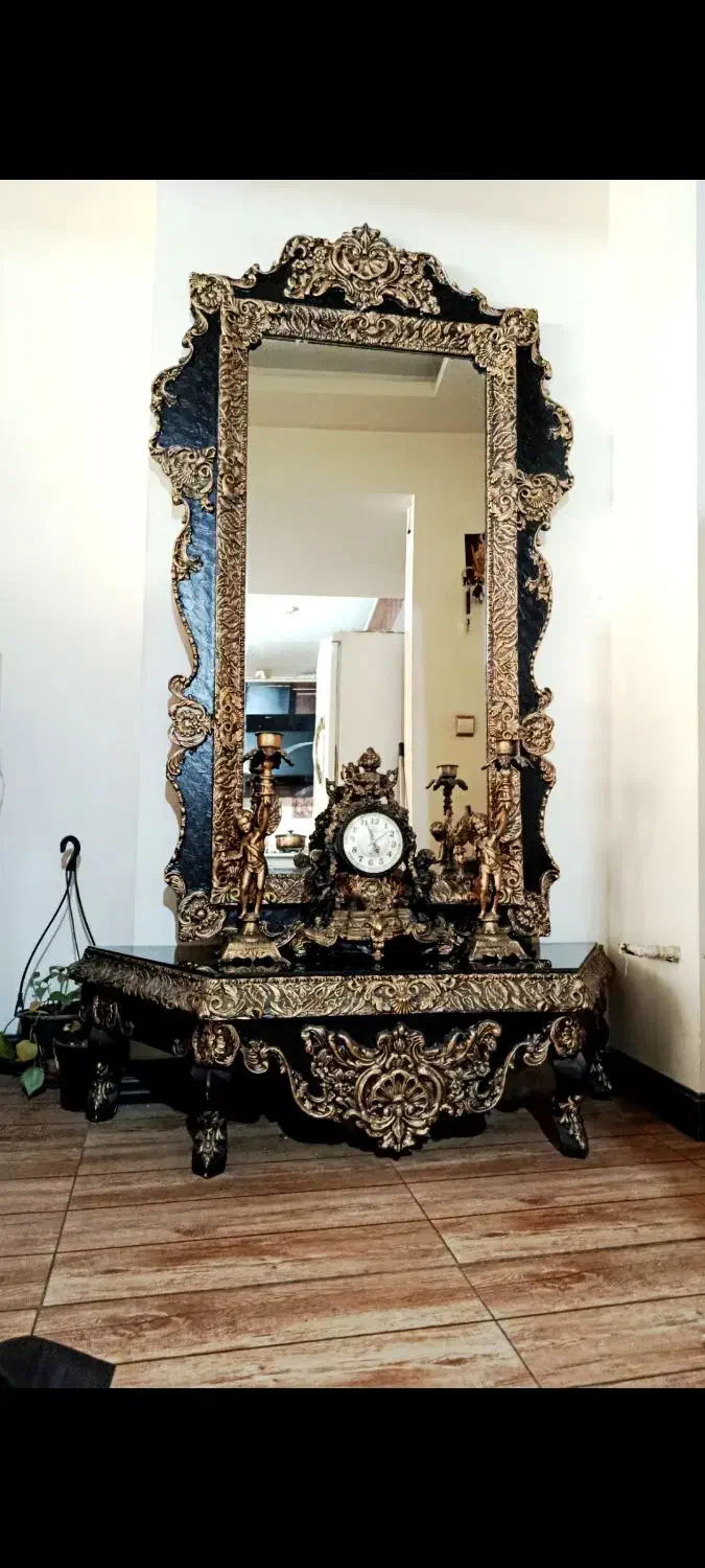 آینه میز شمعدان سلطنتی زیر قیمت به خاطر جابجایی|بوفه، ویترین، کنسول|شیراز, هفت تنان|دیوار