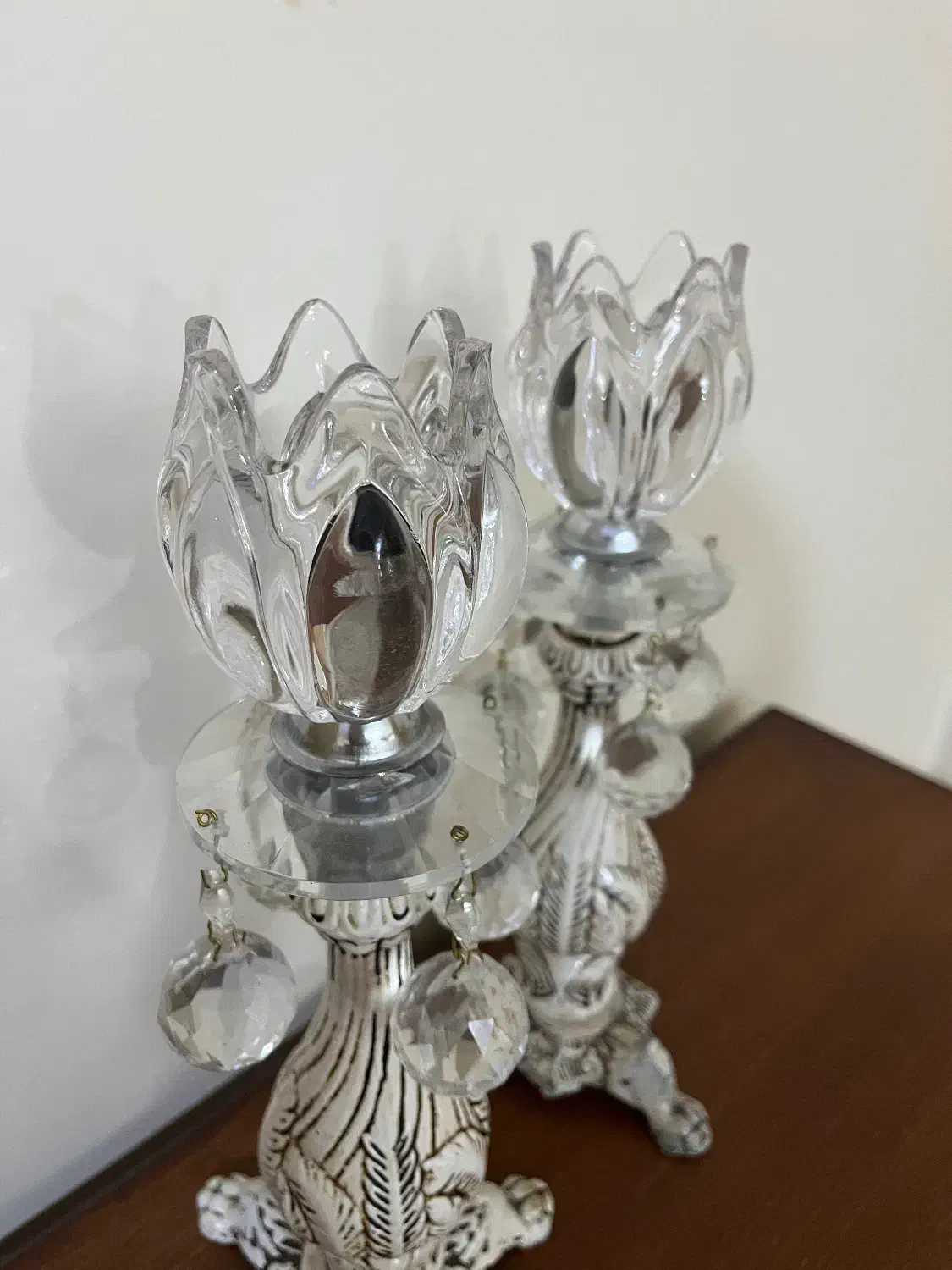 دوعدد شمعدان|چراغ خواب و آباژور|بابل, |دیوار