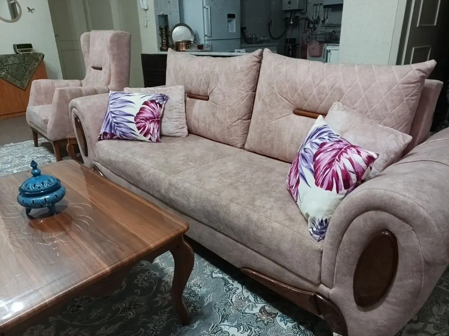 مبلمان ومیزناهارخوری|مبلمان خانگی و میز عسلی|شاهینشهر, فردوسی|دیوار