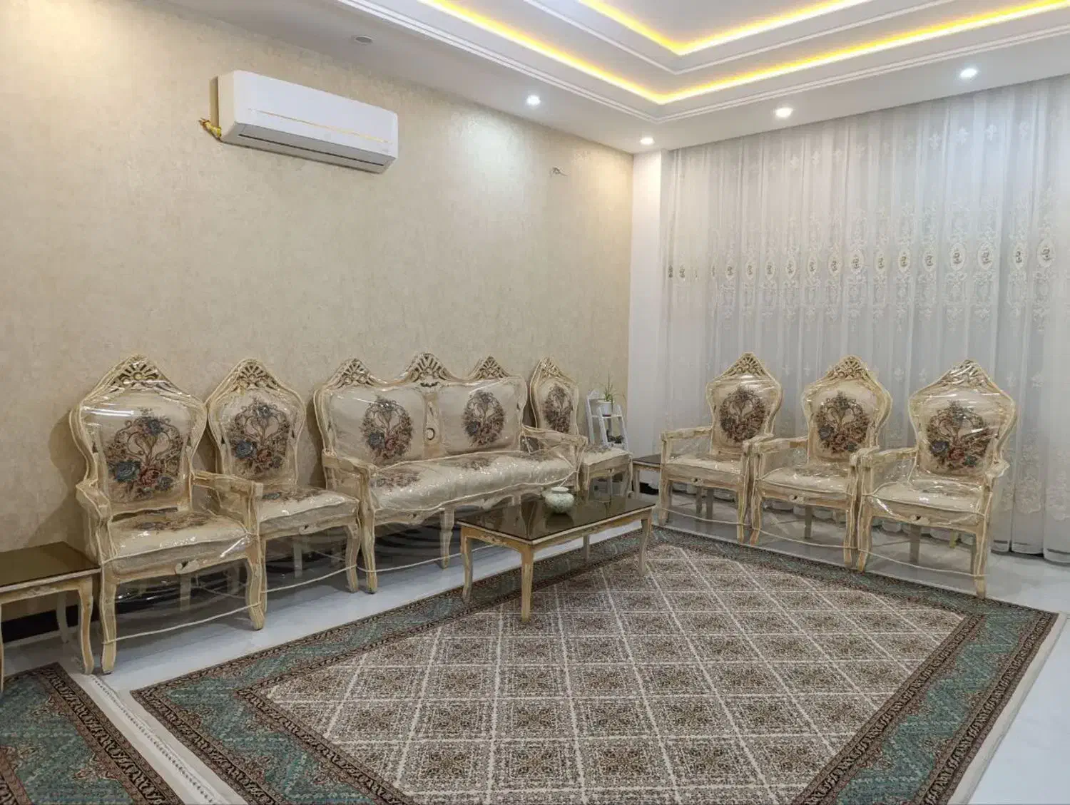 مبلمان سلطنتی|مبلمان خانگی و میز عسلی|شاهرود, |دیوار