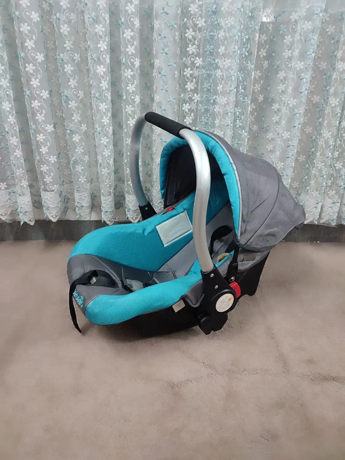 کریر خارجی|کالسکه و لوازم جانبی|قم, سربخش|دیوار