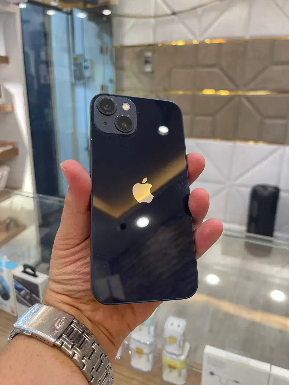 Iphone 13 normal|موبایل|اصفهان, آبشار|دیوار