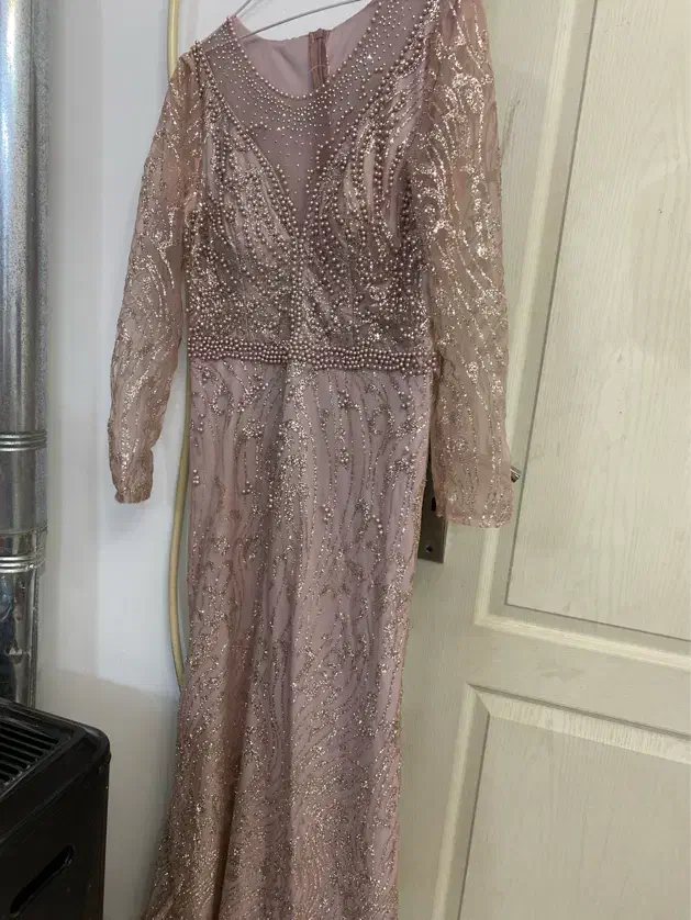 مجلسی نو|لباس|بروجرد, |دیوار