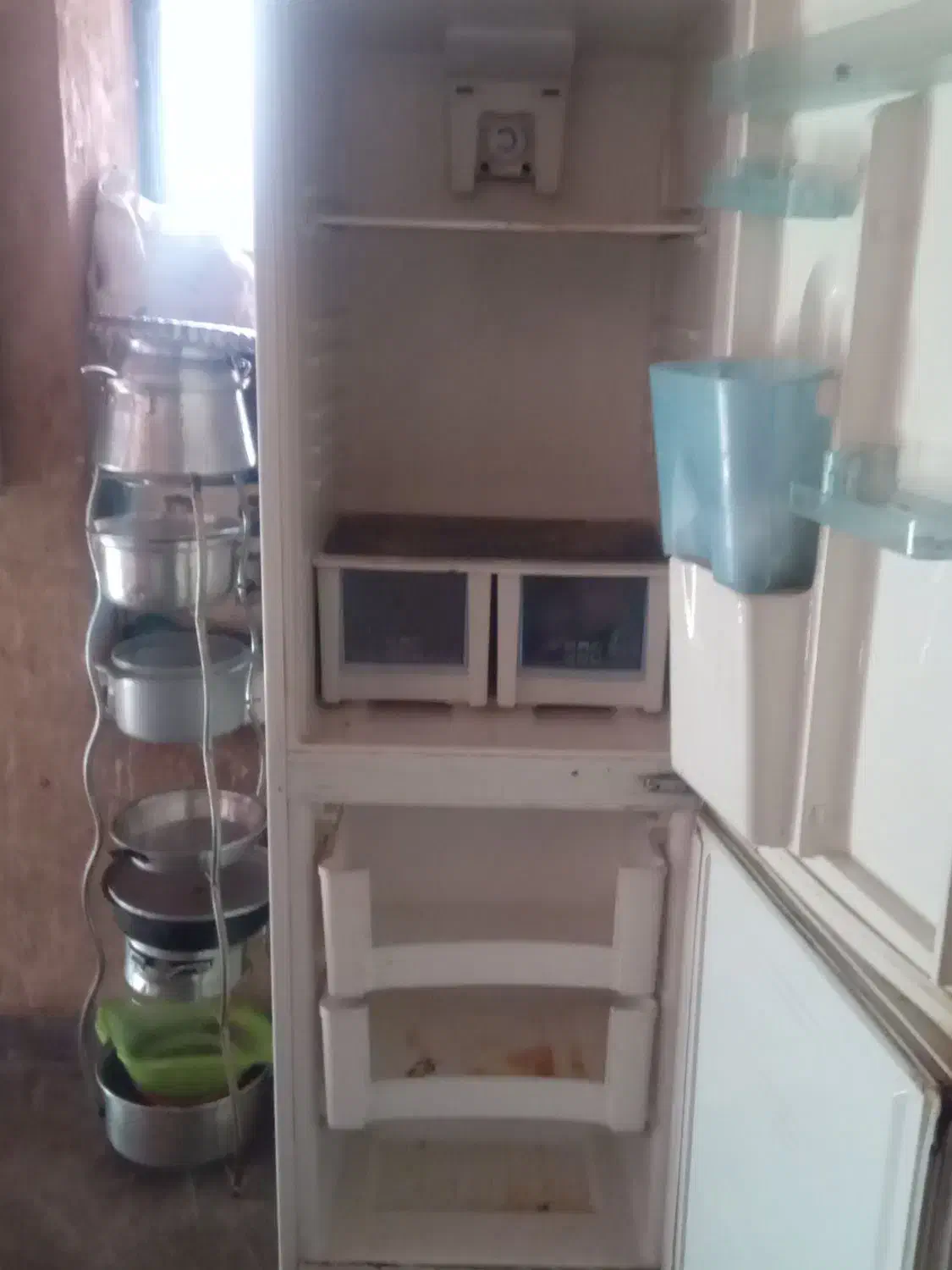 دوعدد یخچال قدیمی یک عدد تلویزیون|تلویزیون و پروژکتور|ایذه, |دیوار