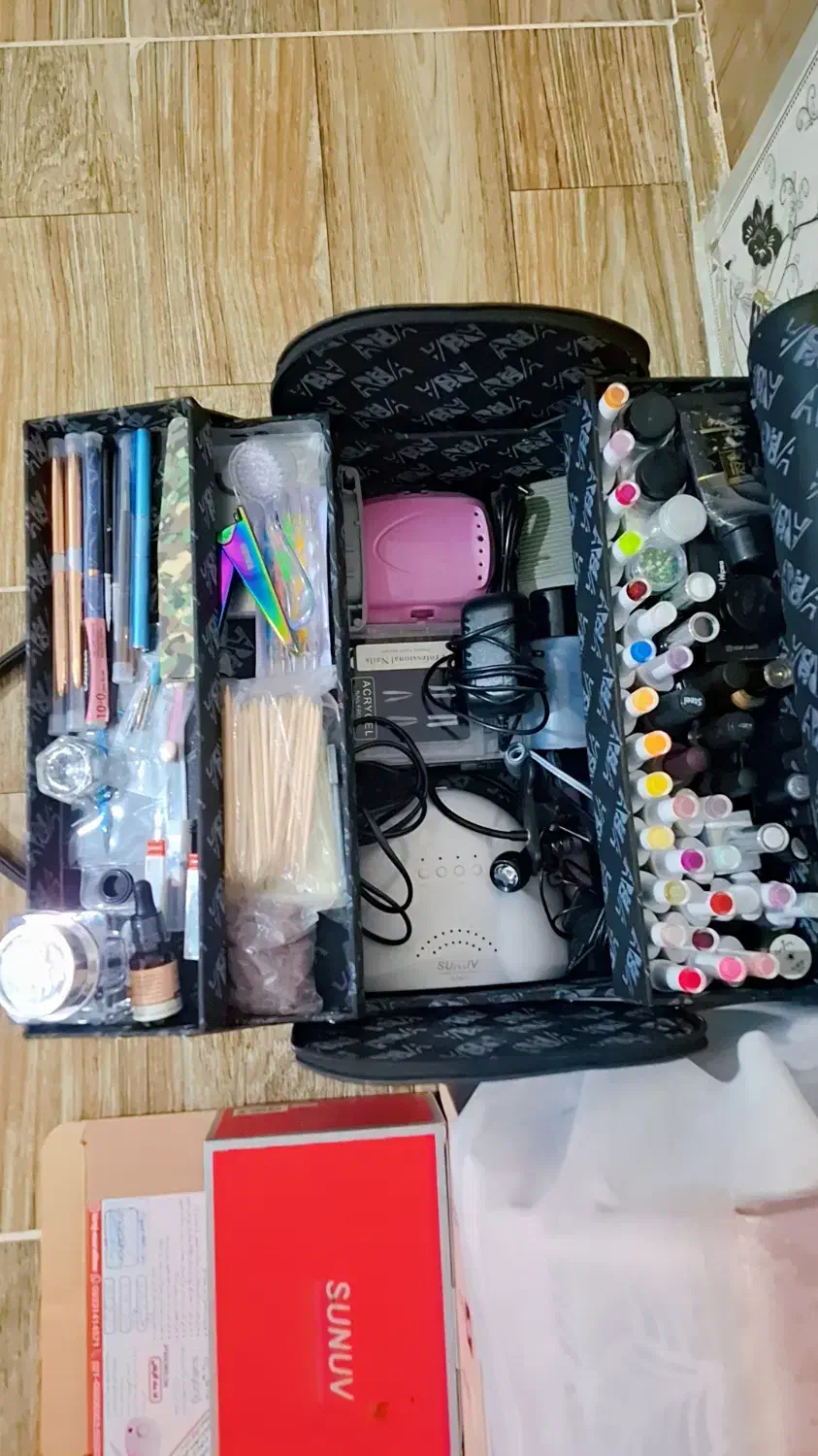 لوازم کاشت ناخن|آرایشگاه و سالنهای زیبایی|ساوه, |دیوار