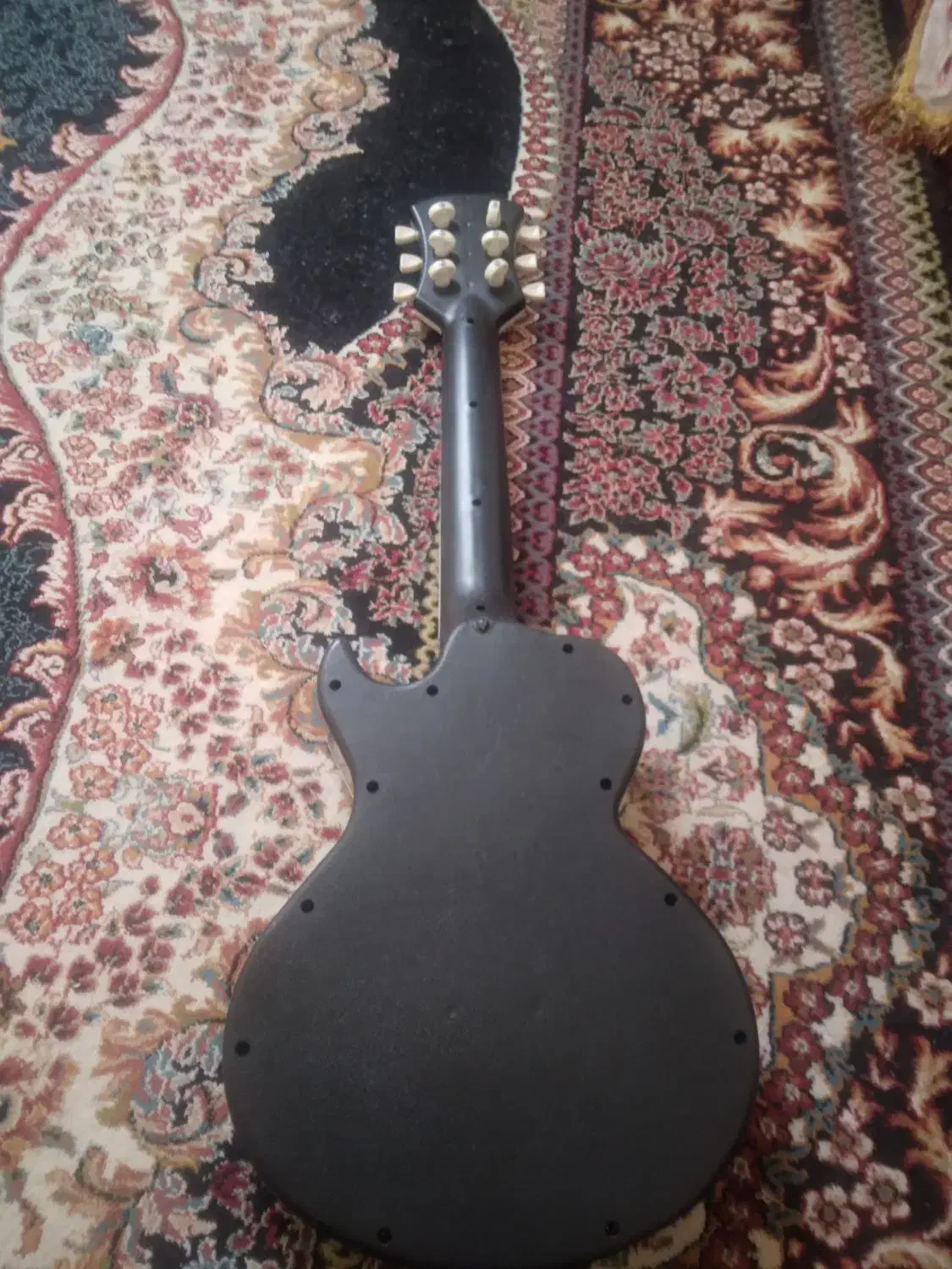 گیتار نونو سالم سالم|گیتار، بیس، امپلیفایر|الشتر, |دیوار