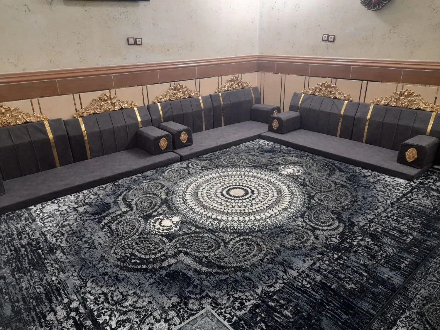 پشتی خلیجی مبل پشتی شاه نشین ش۶۰|پشتی|فنوج, |دیوار