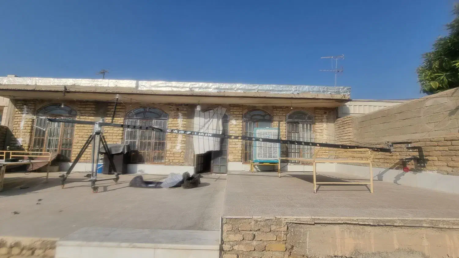 فروش فوری کرین سه موتوره آدوس در حد نو|دوربین عکاسی و فیلم‌برداری|فیروزآباد (فارس), |دیوار