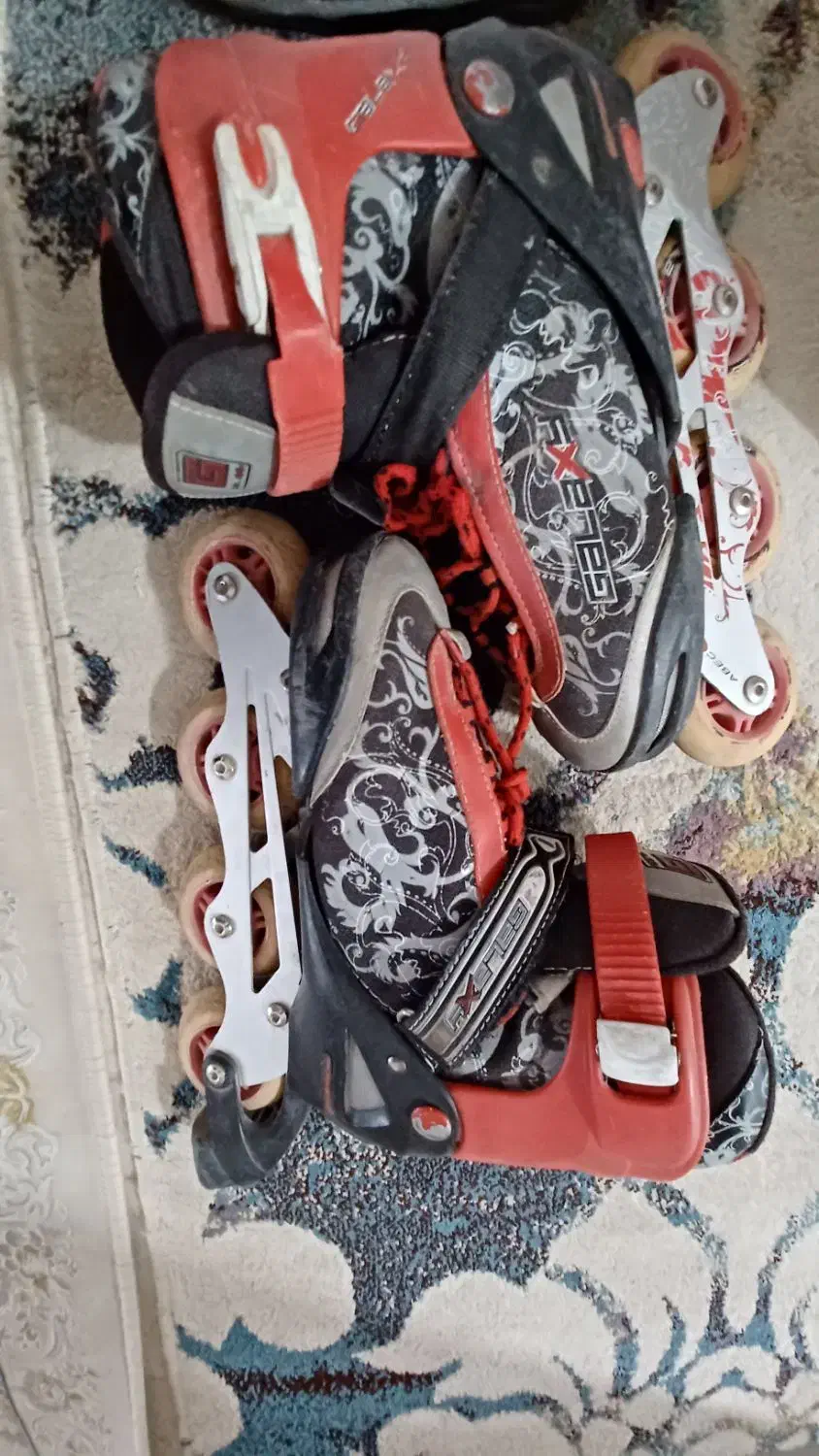 کفش اسکیت گلکسی|دوچرخه، اسکیت، اسکوتر|صدرا-فارس, فاز ۱|دیوار