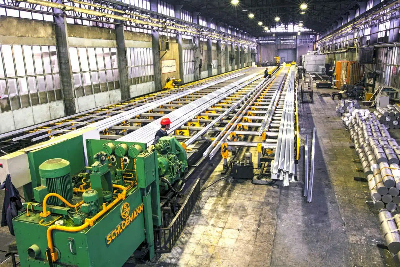 کرکره برقی (مستقیم ازکارخانه)|خدمات پیشه و مهارت|بروجرد, |دیوار