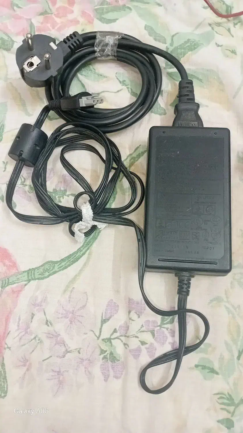 تعدادی اداپتور|قطعات و لوازم جانبی رایانه|مشهد, امیر|دیوار