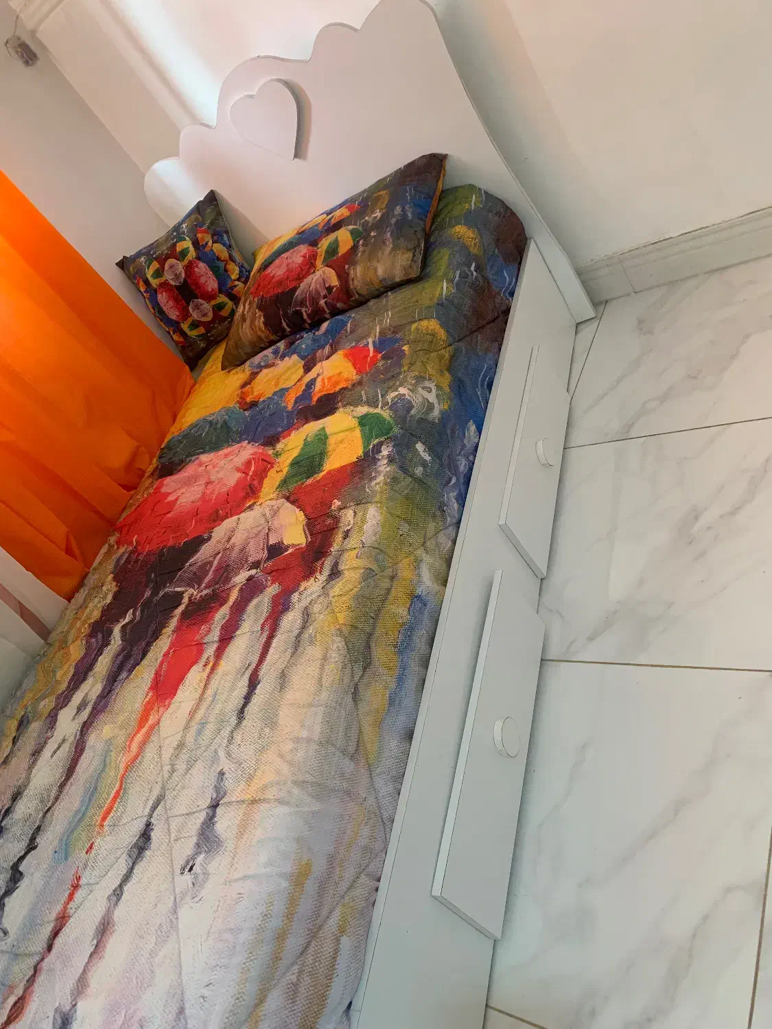 تخت در حد نو|تخت و سرویس خواب|لاهیجان, خمیر کلایه|دیوار