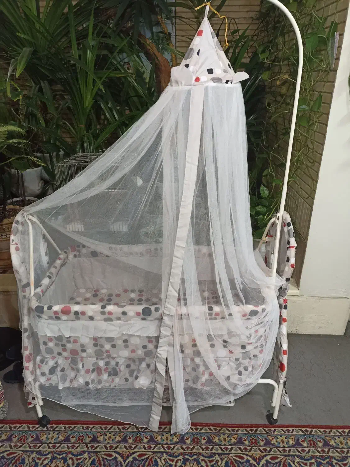 گهواره خارجی|اسباب و اثاث بچه|شیراز, شهرک نیروی انتظامی|دیوار