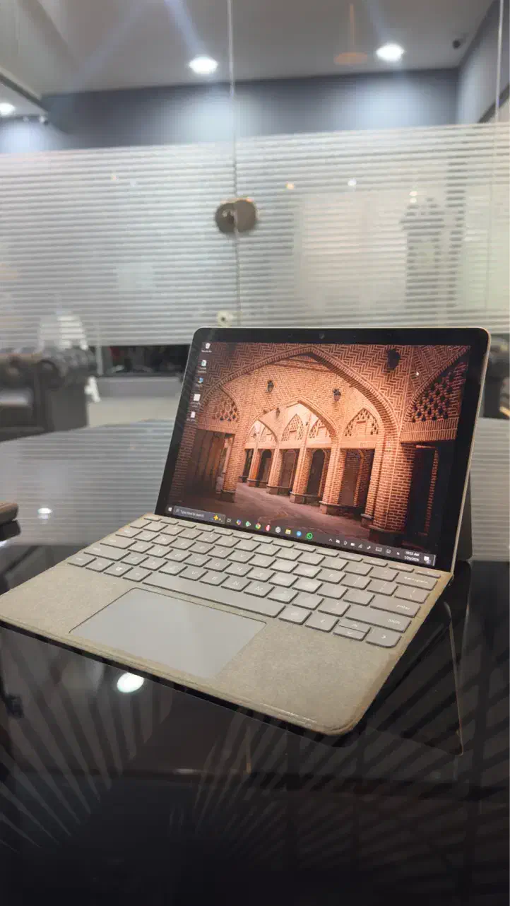 Surface Go 2 رم 8 / SSD 128 + کیبورد/ تمیز و سالم|رایانه همراه|مشهد, کلاهدوز|دیوار