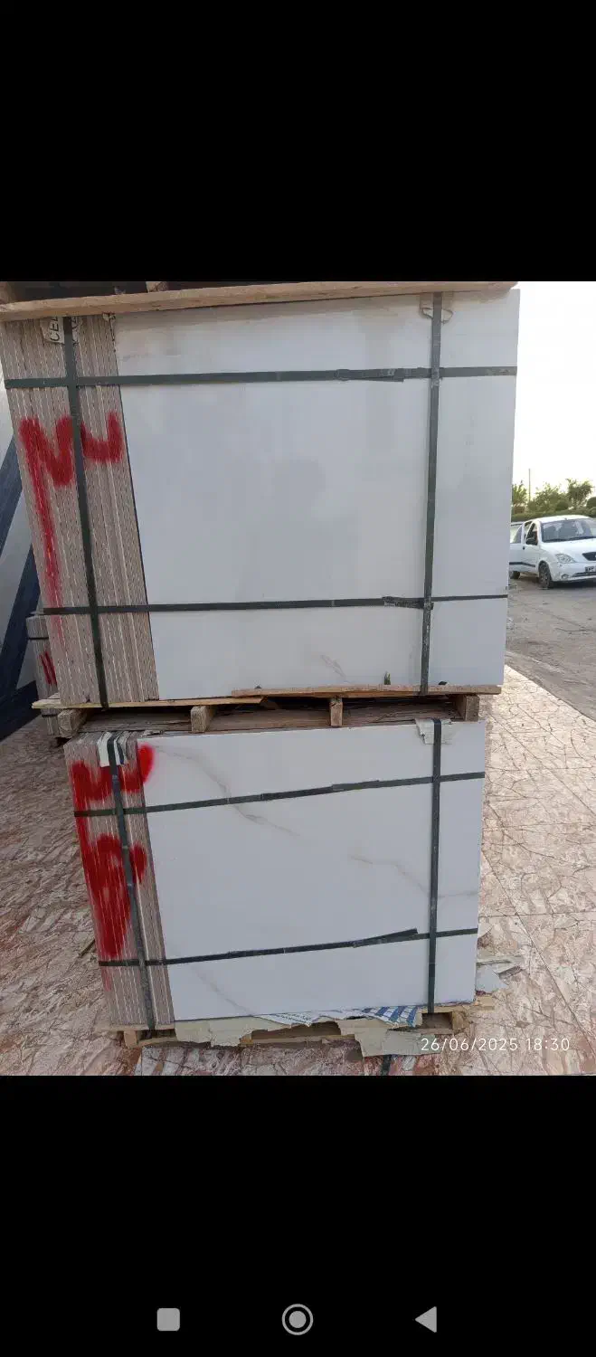 فروش کاشی و سرامیک شیرینیگی قیمت مناسب|مصالح و تجهیزات ساختمان|اردکان, |دیوار