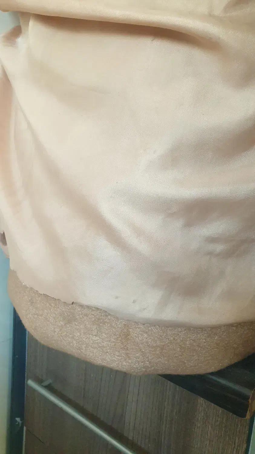 دوتا پشتی و موکت ۳۰ متر شکلاتی|پشتی|رودبنه, |دیوار