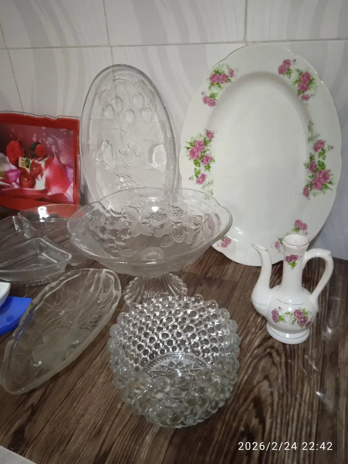 گلسرخی قدیمی|کلکسیون اشیاء عتیقه|اراک, |دیوار