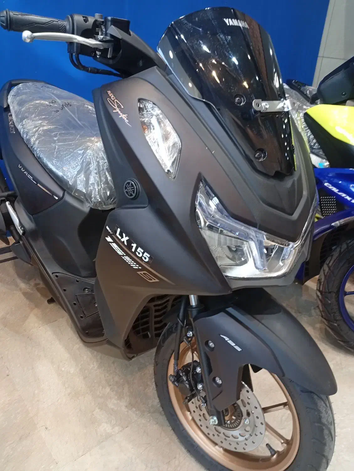 یاماها انمکس nmax کیلس و انمکس توربو تکمس|موتورسیکلت|تهران, نازیآباد|دیوار