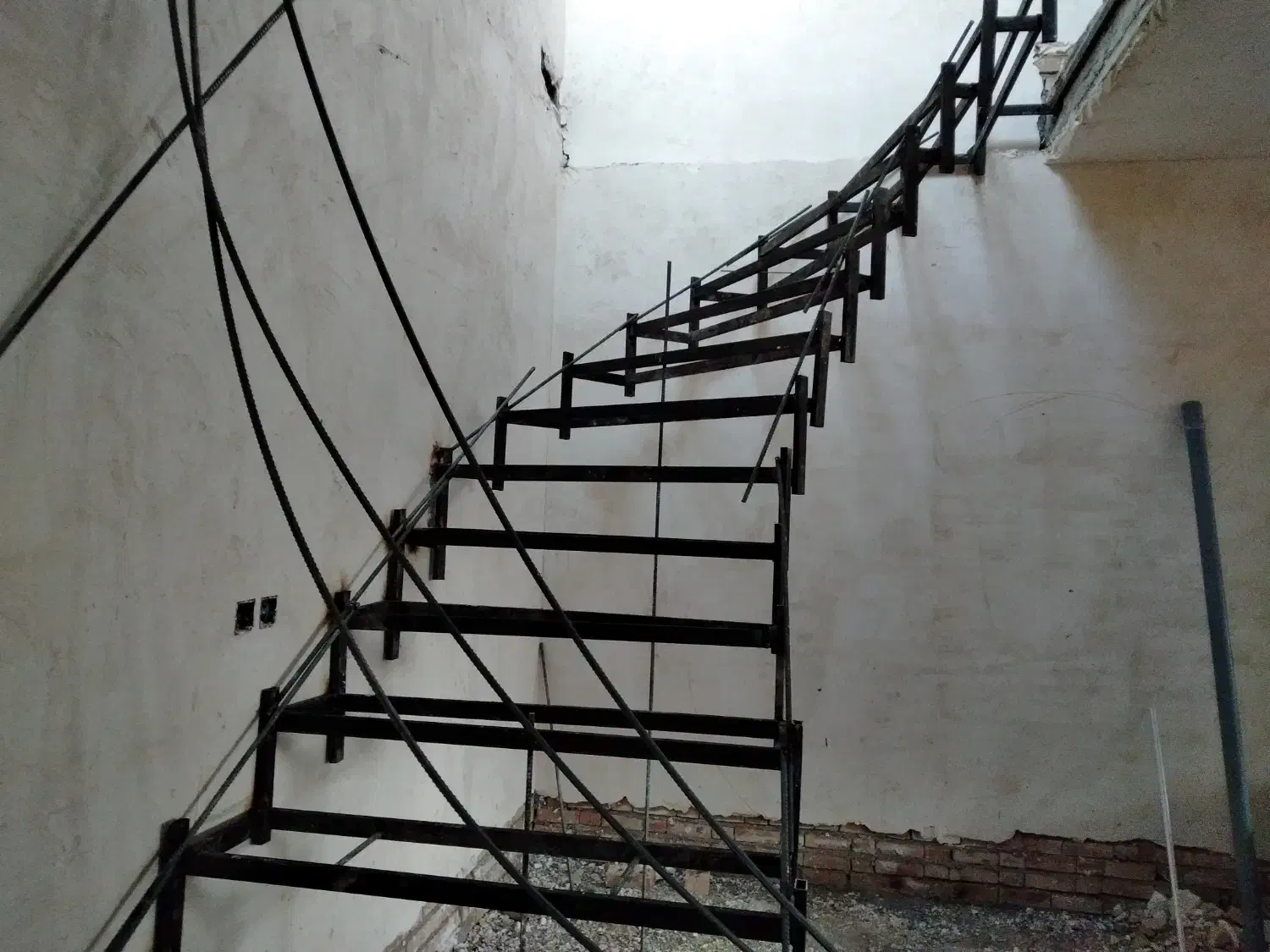 اجرای ونصب پله دوبلکس|خدمات پیشه و مهارت|مشگین شهر, |دیوار