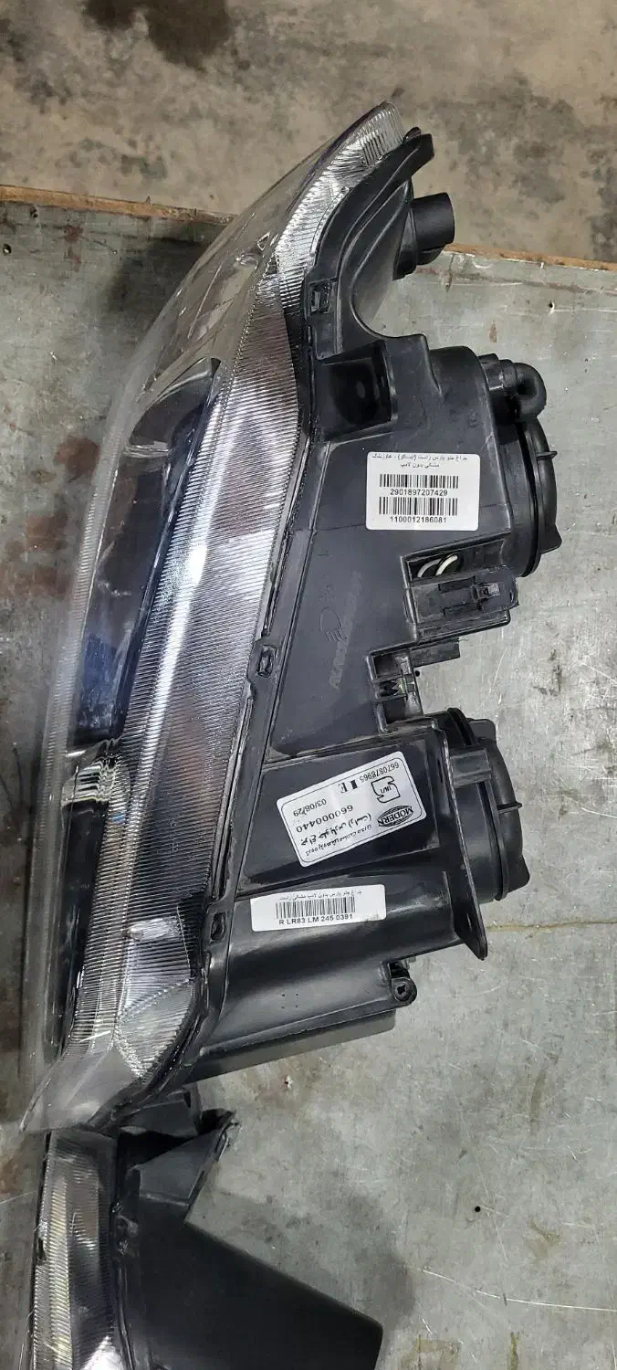 چراغ پژو پارس|قطعات یدکی و لوازم جانبی|رشت, باهنر|دیوار