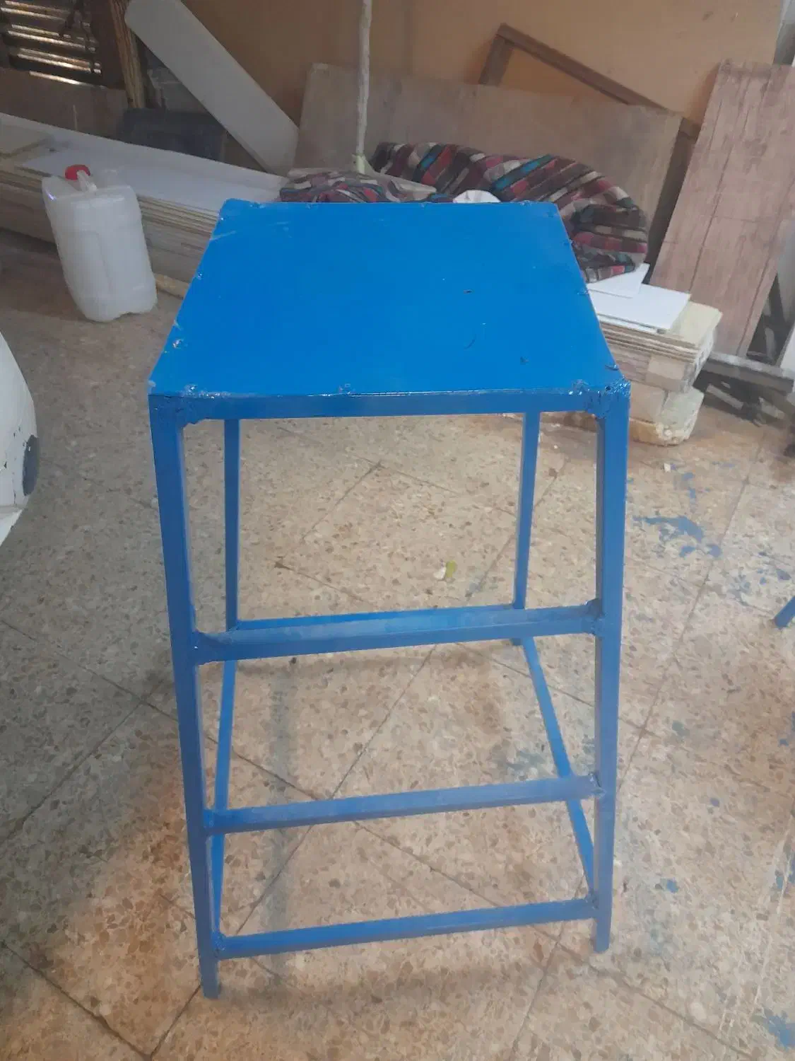 چهار پایه فلزی اهن سنگین|صندلی و نیمکت|اهواز, کوی باهنر|دیوار