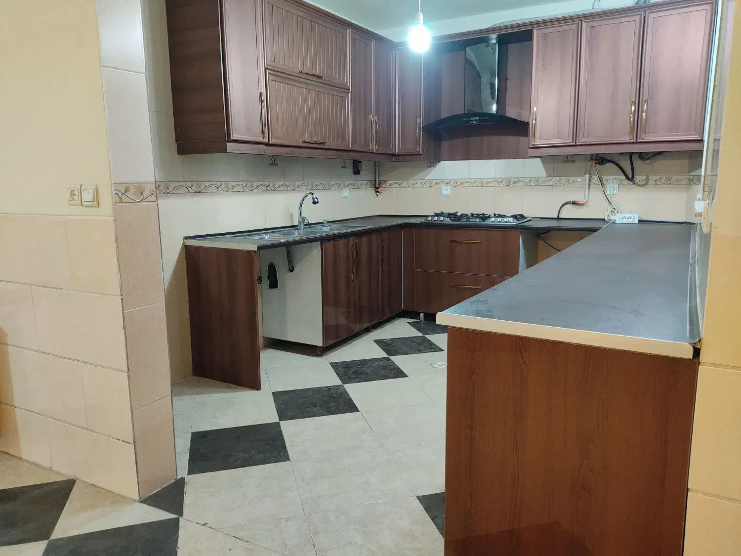 اجاره اپارتمان ۱۳۰ متری|اجارهٔ آپارتمان|اراک, |دیوار