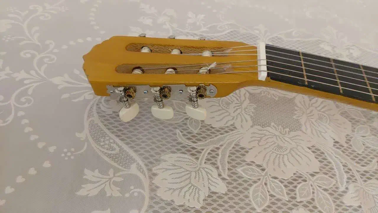 گیتار نو و استفاده نشده مدل hofner-AS-045-P2|گیتار، بیس، امپلیفایر|اردبیل, |دیوار