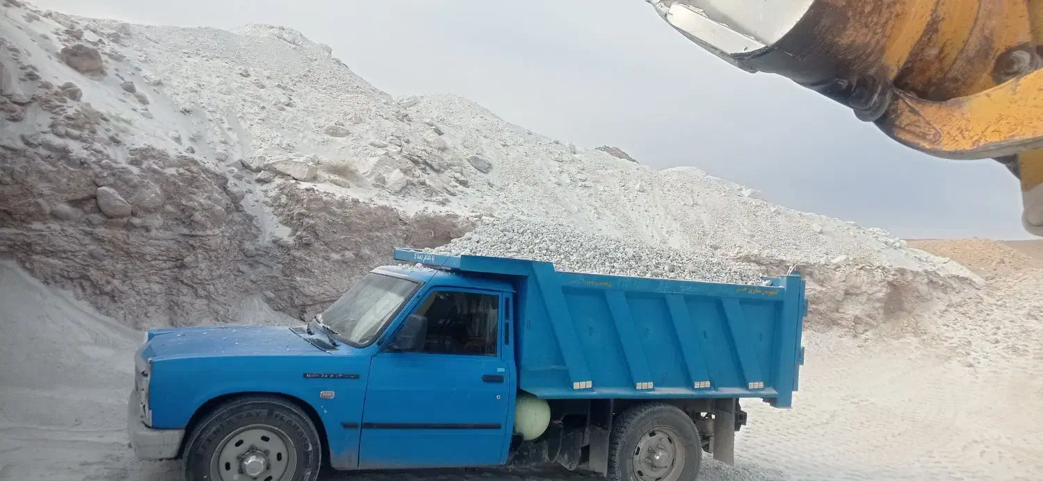 حمل نخاله ماسه آجر 3تنی و خاور و... نیسان کمپرسی|خدمات حمل و نقل|یزد, |دیوار