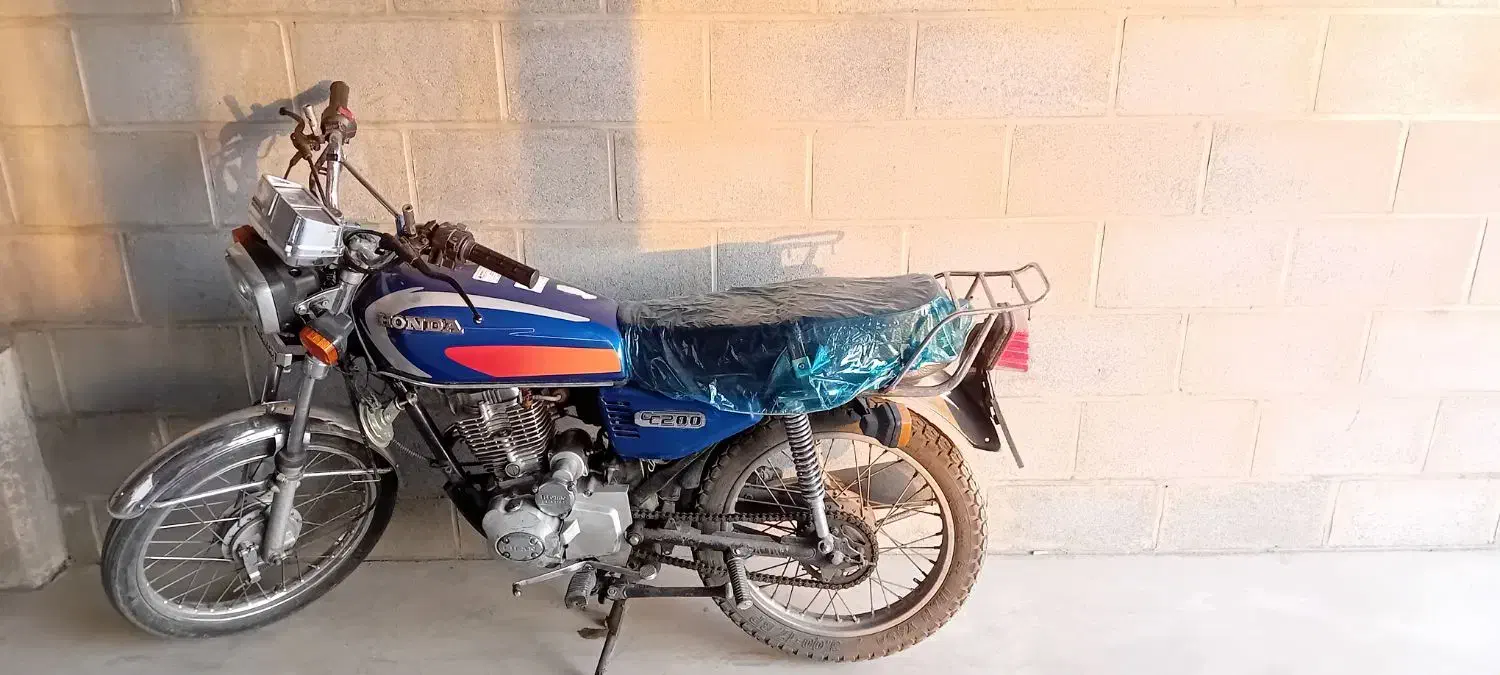 متور هندا ۱۲۵|موتورسیکلت|شریف‌آباد, |دیوار