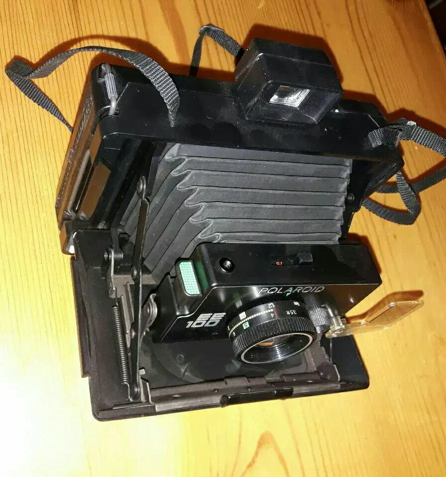 دوربین عکاسی پولاروید. کلکسیونی .Polaroid|دوربین عکاسی و فیلمبرداری|تهران, سعادتآباد|دیوار