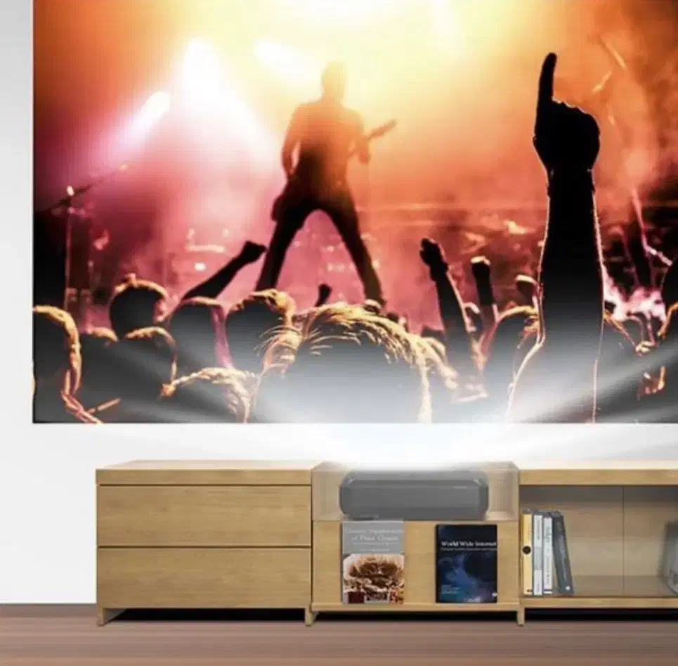 ویدیو پروژکتور شارژی قابل حمل کیفیت قیمت همکار|تلویزیون و پروژکتور|شیراز, زرهی|دیوار