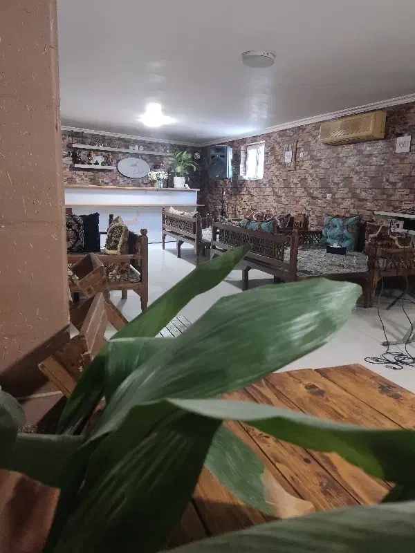 سالن دار برای کافه|استخدام خدمات فروشگاه و رستوران|برازجان, |دیوار