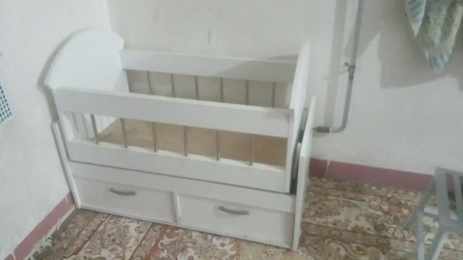 گهواره|تخت و صندلی بچه|بانه, |دیوار