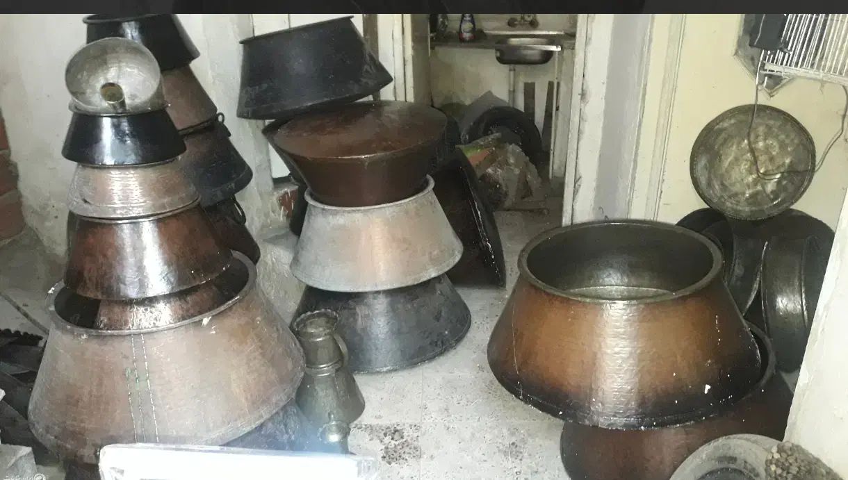 ظروف مس کهنه|کلکسیون اشیاء عتیقه|کرمان, |دیوار