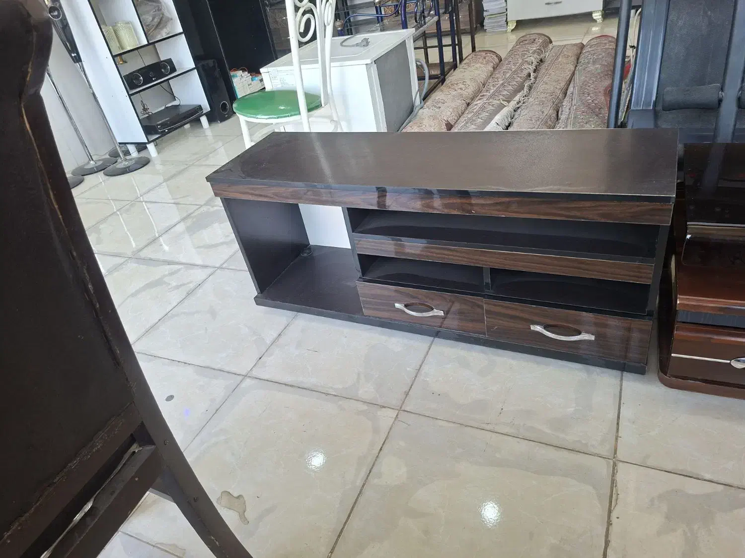 چند عدد میز تیوی،سمساری کشاورز|میز تلویزیون|امیدیه, |دیوار