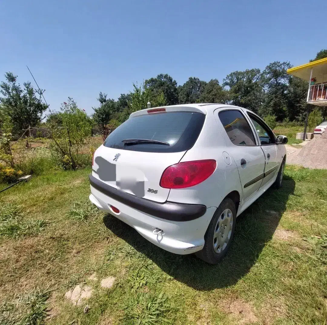 ۲۰۶ سفید مدل ۹۰ عالی خوش رنگ سالم فنی|خودرو سواری و وانت|قائم‌شهر, |دیوار