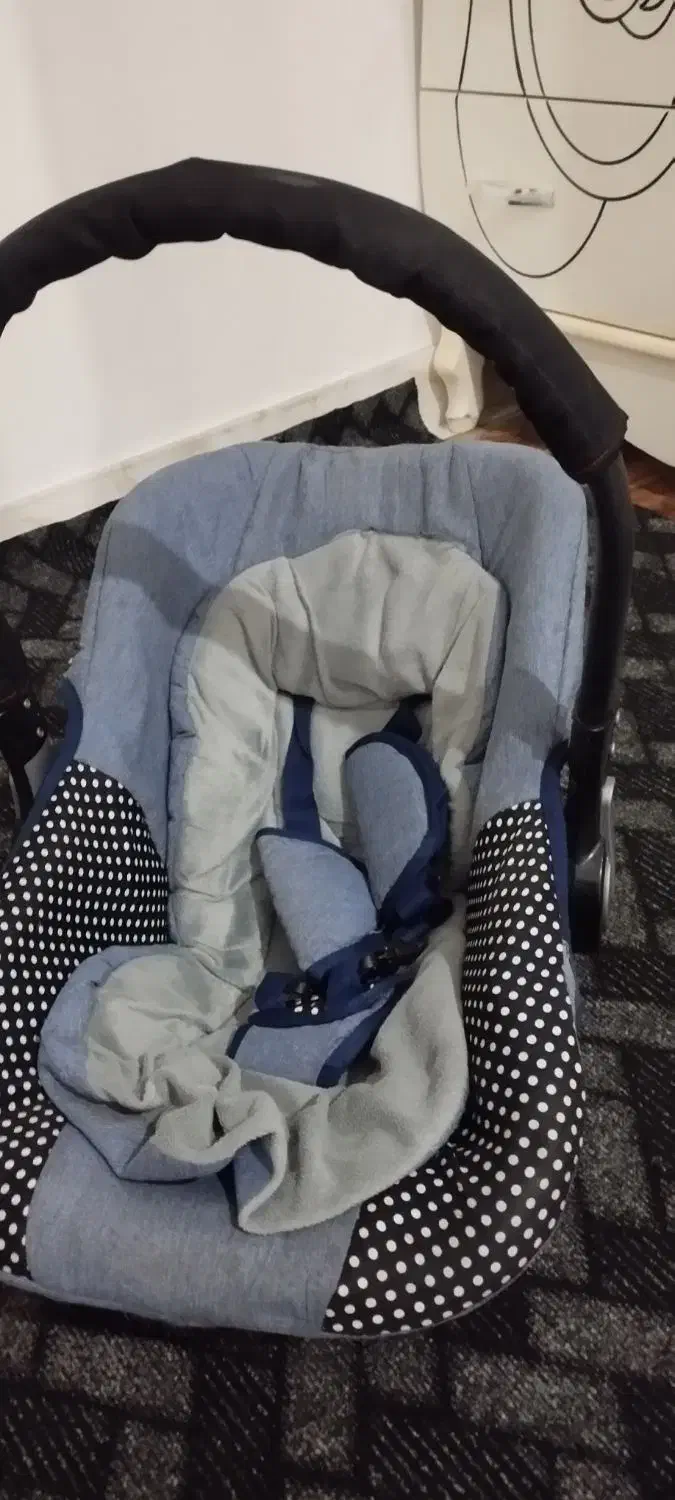 کریر|کالسکه و لوازم جانبی|قم, ولیعصر|دیوار