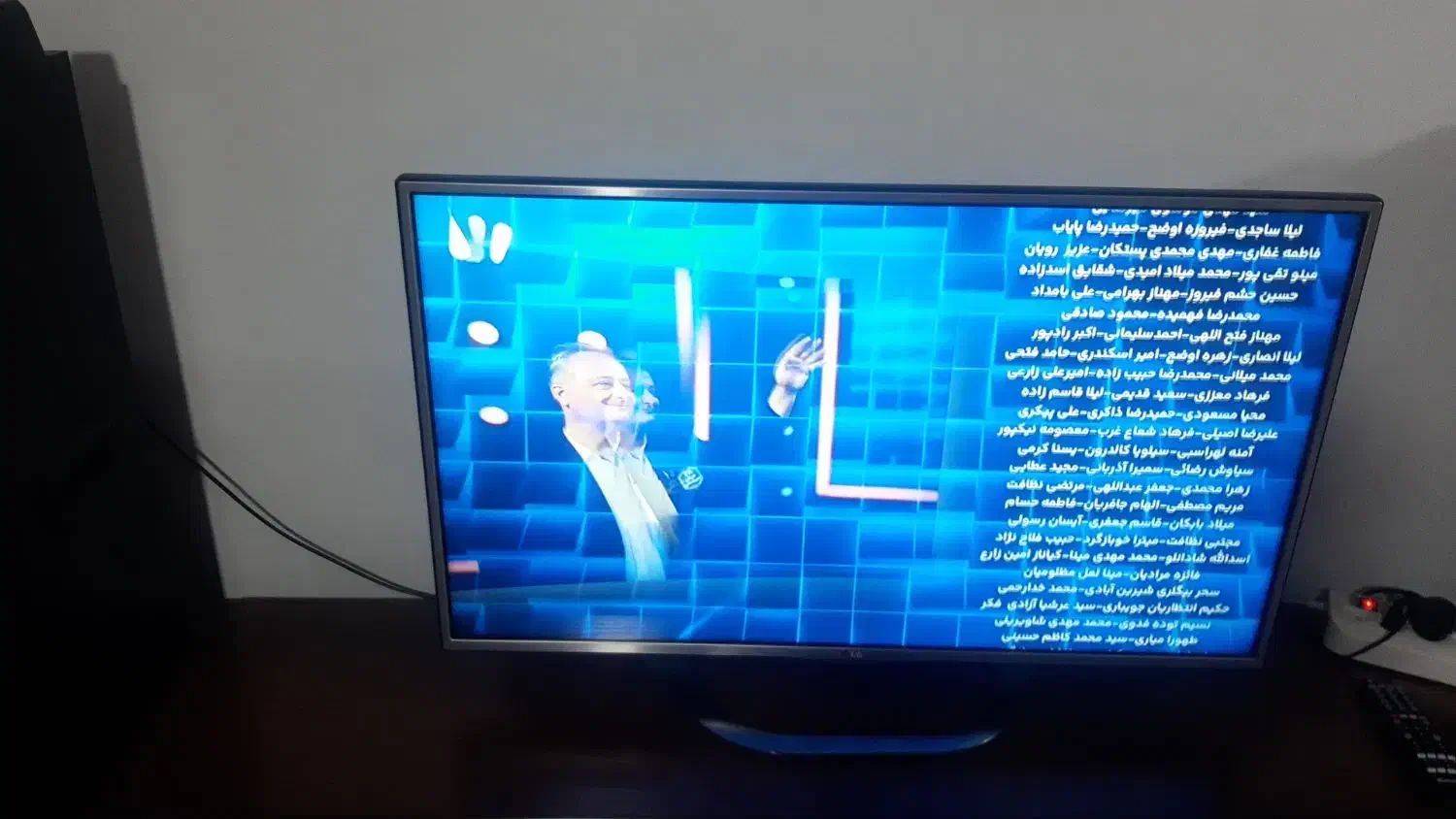 تلویزیون۴۲|تلویزیون و پروژکتور|فردوسیه, |دیوار