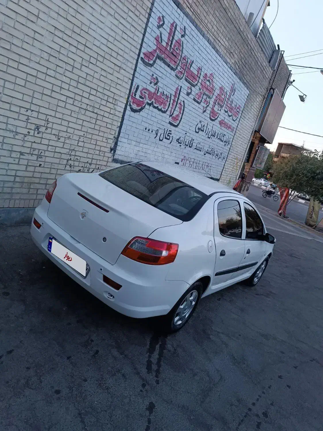 رانا مدل 92|خودرو سواری و وانت|شیراز, شیشه‌گری|دیوار